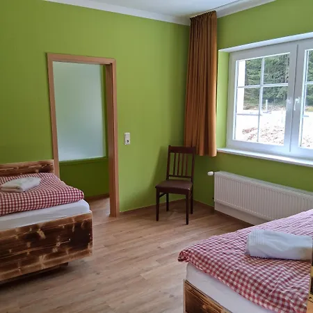 Gaststaette Zur Hahnenquelle Hotel