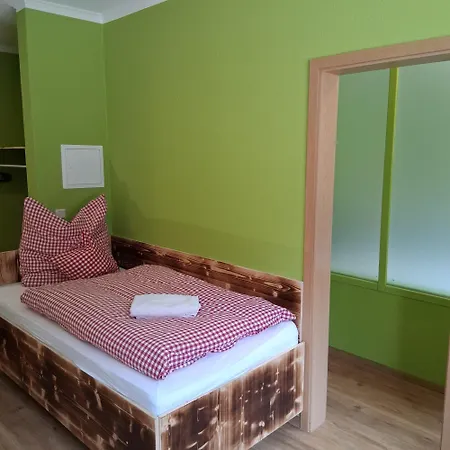 Hotel Gaststaette Zur Hahnenquelle *
